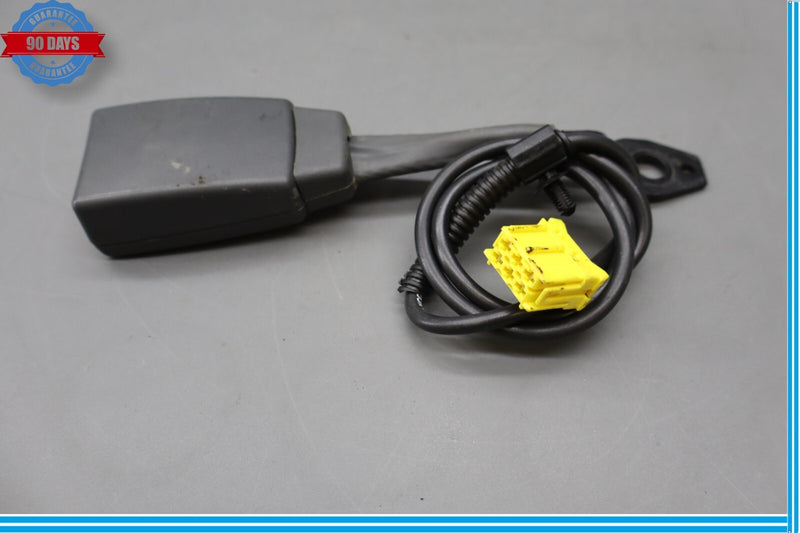 Load image into Gallery viewer, 03-06 Mercedes R230 SL500 SL55 AMG Front Right Side Seat Belt Buckle Oem