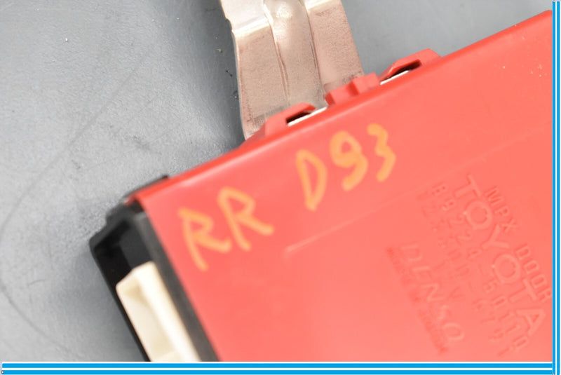 Load image into Gallery viewer, 07-09 Lexus LS460 Rear Right Door Multiplex Control Module 8922450110 Oem
