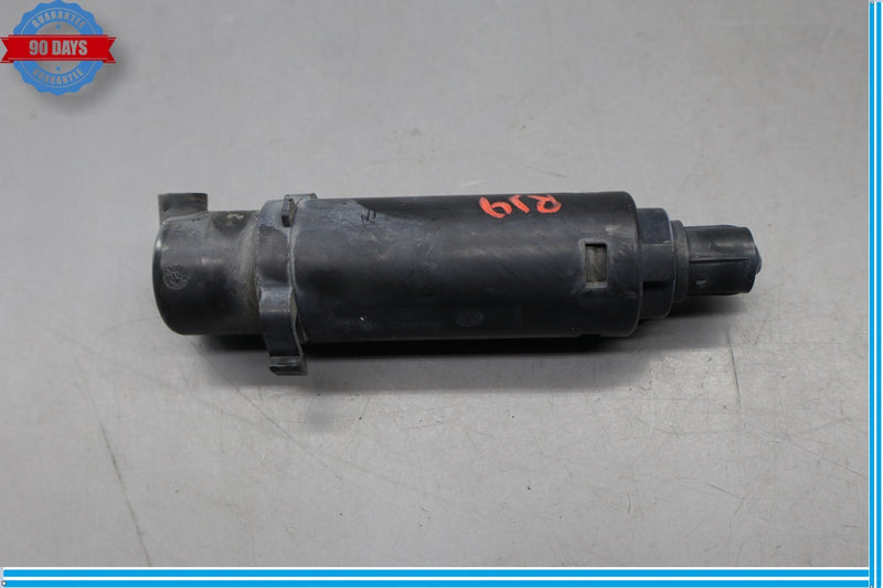 Load image into Gallery viewer, 10-16 Porsche Panamera 970 Front Right Headlight Washer Spray Nozzle Jet Oem