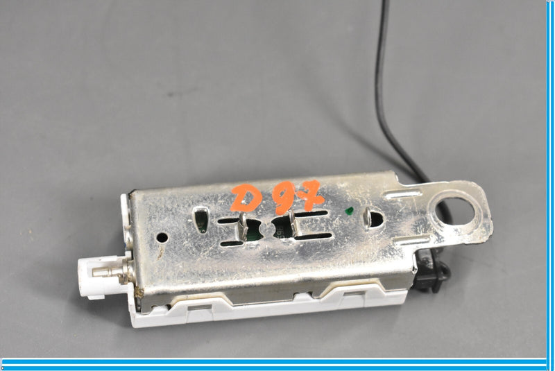 Load image into Gallery viewer, 18-20 Jaguar E-Pace Antenna Amplifier Booster Module Oem