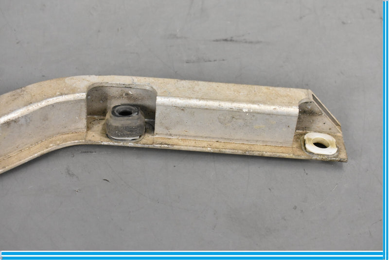 Load image into Gallery viewer, 09-15 BMW 750i 750Li Front Right Passenger Side Oil Cooler Brace Bracket Oem
