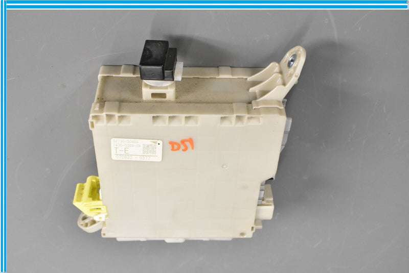 Load image into Gallery viewer, 07-12 Lexus LS460 Trunk Fuse Box Relay Junction Unit 82670-50120 Oem