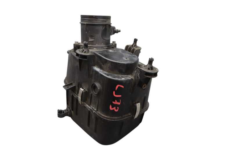 Load image into Gallery viewer, 14-18 Maserati Ghibli Left Driver Side Engine Air Intake Filter 670005844 Oem