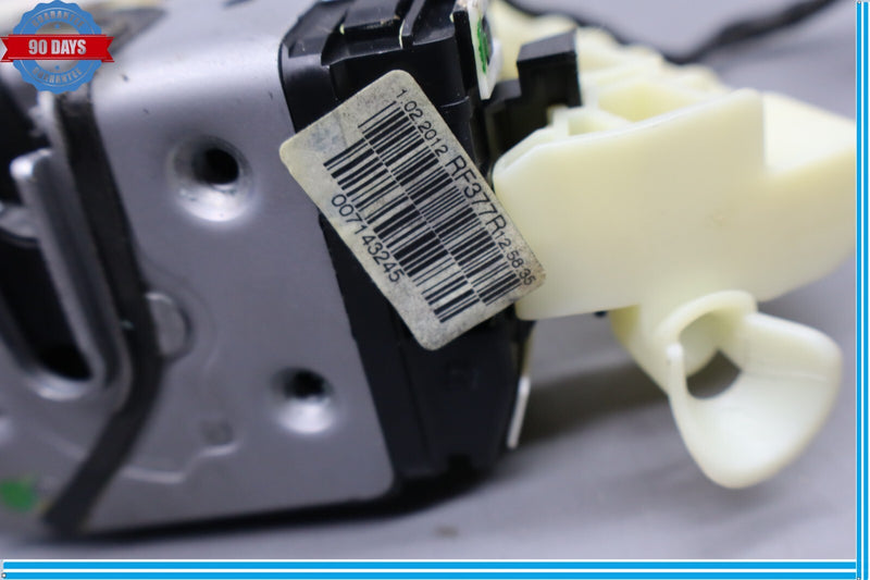 Load image into Gallery viewer, 12-18 Mercedes W218 CLS550 CLS400 Rear Right Side Door Lock Latch Actuator Oem