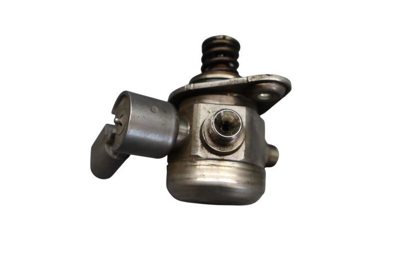 Load image into Gallery viewer, 08-16 BMW 750Li 750i F01 F02 Mechanical High Pressure Fuel Gas Pump 7595339 Oem