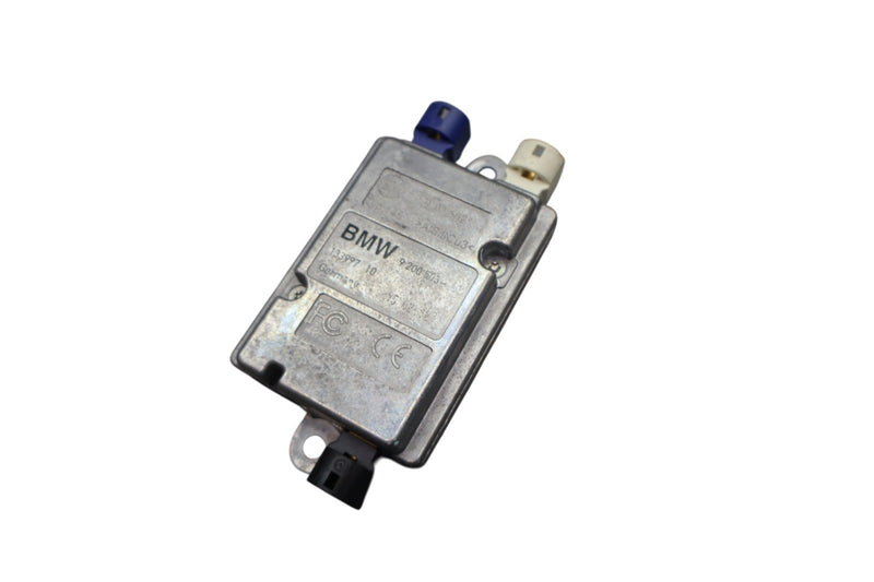 Load image into Gallery viewer, 09-15 BMW 740i 750Li xDrive USB Hub Antenna Control Unit 9200503-02 Oem