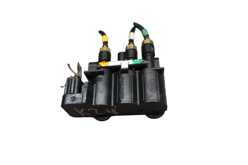 Load image into Gallery viewer, 14-17 LR Range Rover L405 L494 Front Air Suspension Relief Valve CPLA5B710 Oem