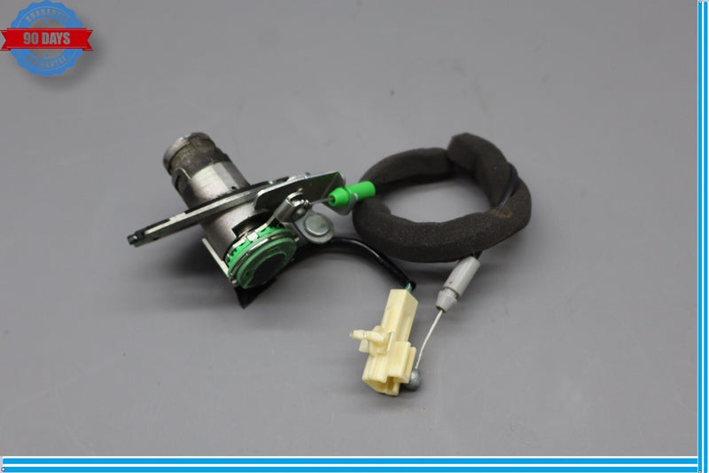 Load image into Gallery viewer, 07-09 Lexus LS460 Rear Trunk Deck Lid Key Lock Cylinder W/ Harness Oem
