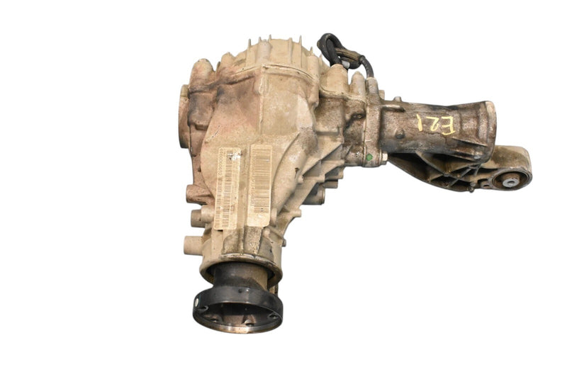 Load image into Gallery viewer, 12-19 Mercedes GL450 GLE550 GLS63 AMG Front Differential Axle Carrier Diff OEM