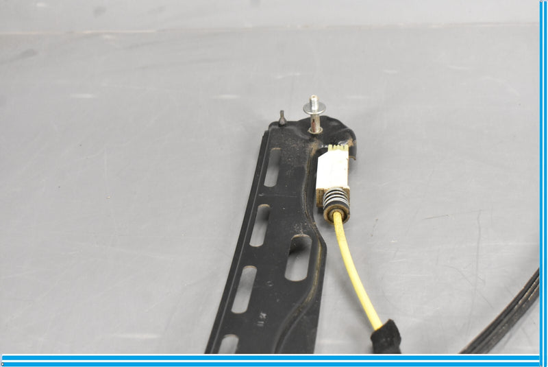 Load image into Gallery viewer, 12-18 Mercedes CLS550 Rear Right Passenger Side Door Window Regulator Oem