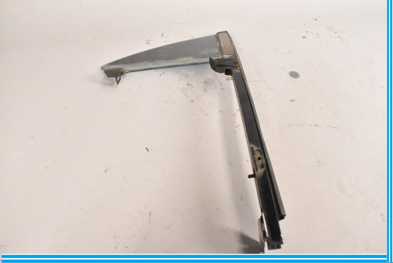 Load image into Gallery viewer, 06-11 Mercedes CLS550 CLS55 AMG W219 Rear Right Quarter Window Glass Oem