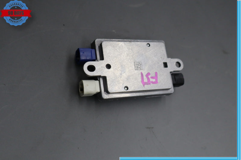 Load image into Gallery viewer, 09-15 BMW 750Li F01 F02 Usb Hub Audio Interface Antenna Control Module Oem