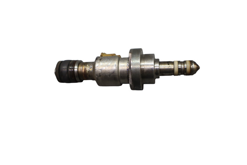 Load image into Gallery viewer, 07-17 Lexus LS460 LS460L Front Engine Fuel Injector 2325031020 Oem