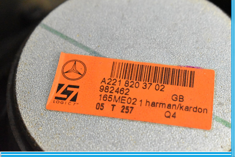 Load image into Gallery viewer, 07-13 Mercedes S550 S600 W221 Rear Right Door Audio Speaker 2218203702 Oem