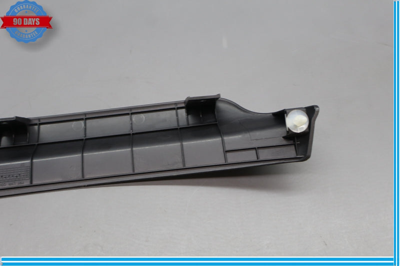 Load image into Gallery viewer, 15-20 Hyundai Genesis G80 Right Passenger Side Seat Outer Trim Cover Black Oem