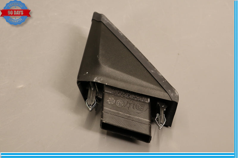 Load image into Gallery viewer, 14-21 Maserati Ghibli Front Left Driver Side Door Panel Trim Vent Oem