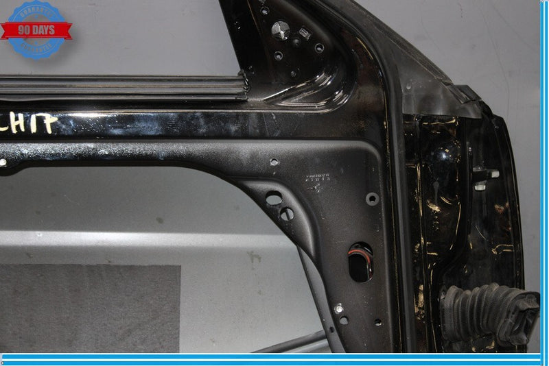 Load image into Gallery viewer, 08-14 Mercedes W204 C250 Sedan Front Left Side Exterior Door Shell Black Oem