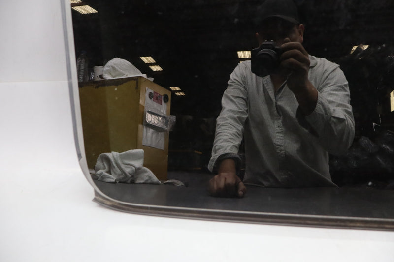 Load image into Gallery viewer, 09-12 Audi A4 A4 Quattro Sun Roof Sunroof Top Glass Window Panel Oem
