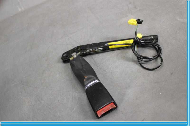 Load image into Gallery viewer, 07-14 Mercedes S600 W221 Front Right Seatbelt Seat Belt Buckle Tensioner Oem