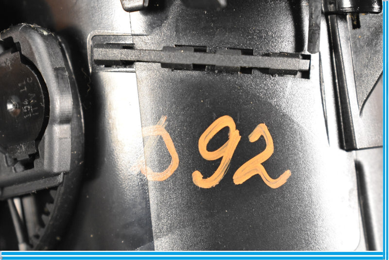 Load image into Gallery viewer, 12-18 BMW 650i 640i F12 Front Center Console Cup Holder 9197227 Oem