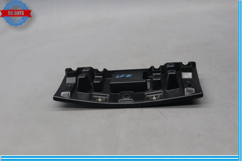 Load image into Gallery viewer, 14-20 Maserati Ghibli Quattroporte Front Left Side Seat Guard Cover Support Oem