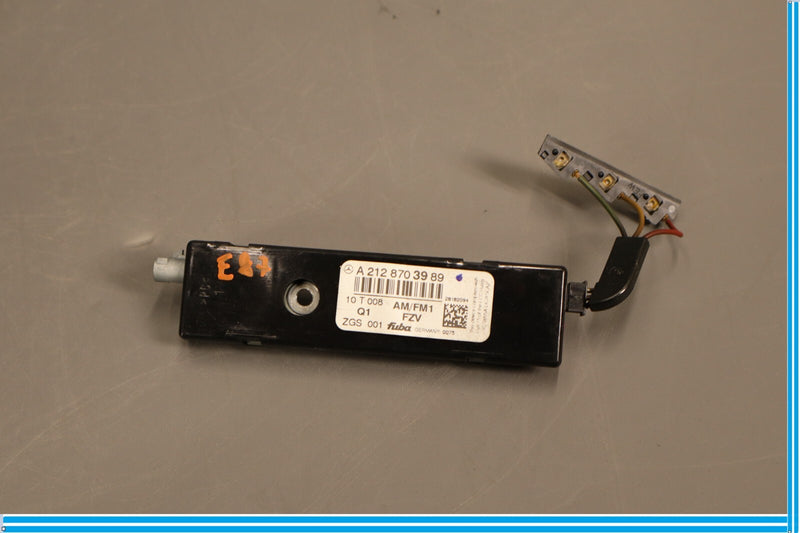 Load image into Gallery viewer, 10-16 Mercedes E350 E400 E550 W212 Antenna Amplifier Amp Module Radio Oem