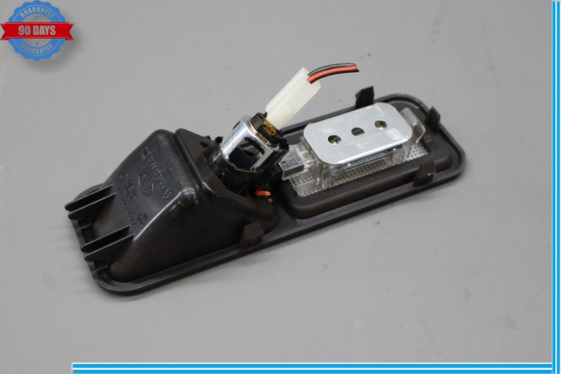 Load image into Gallery viewer, 06-12 Land Rover Rover Range Rover HSE Trunk Power Outlet Interior Light Oem