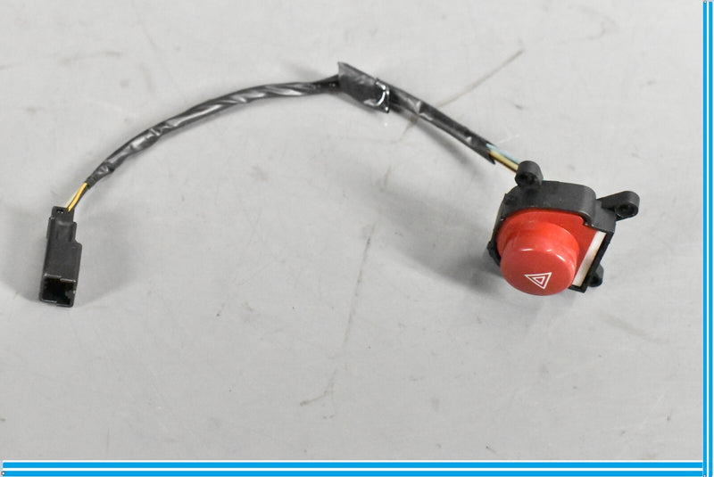 Load image into Gallery viewer, 09-13 Maserati Quattroporte M139 Emergency Flasher Hazard Control Switch Oem