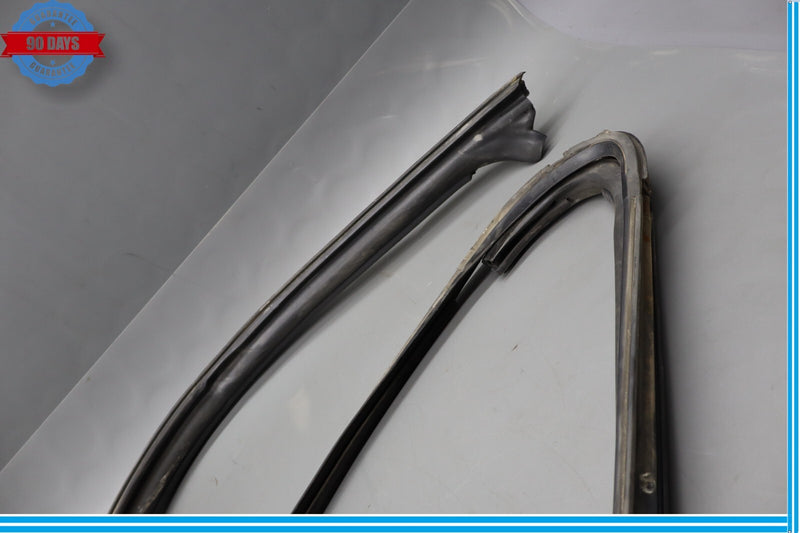 Load image into Gallery viewer, 03-10 Bentley Continental Right Side Door Upper Weather Strip Seal Gasket Oem