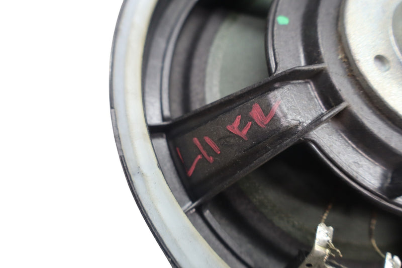 Load image into Gallery viewer, 17-23 Alfa Romeo Giulia 952 Left Or Right Side Door Panel Audio Speaker Oem