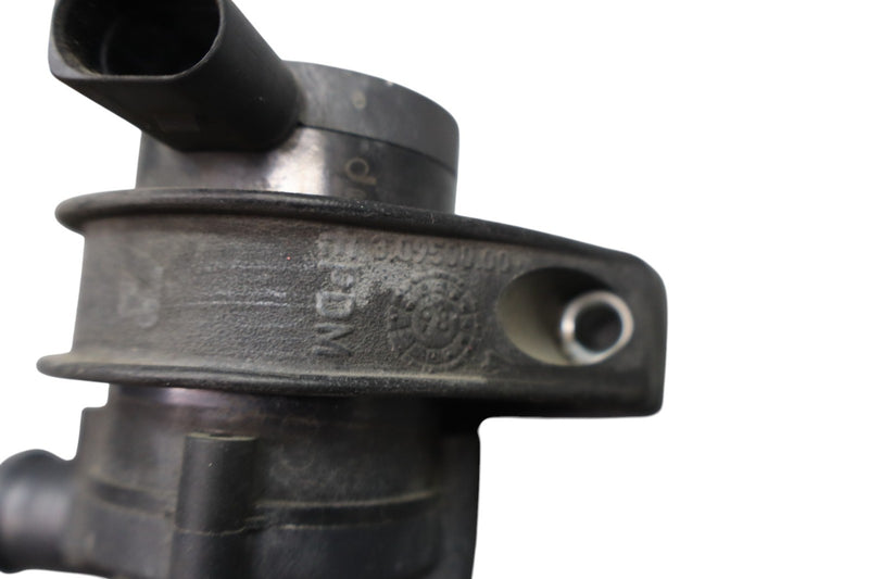 Load image into Gallery viewer, 03-18 Bentley Continental Turbocharger Water Coolant Pump 3W0965561C Oem