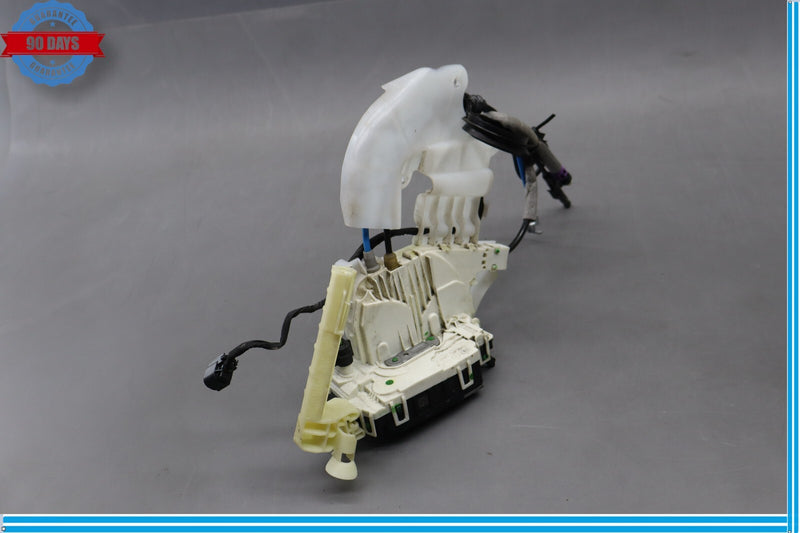 Load image into Gallery viewer, 12-18 Mercedes W218 CLS550 CLS400 Rear Right Side Door Lock Latch Actuator Oem