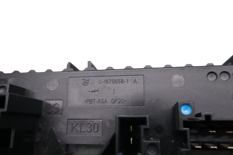 Load image into Gallery viewer, 10-18 Mercedes CLS550 E350 W218 Rear SAM Module Fuse Box Relay 2129005001 Oem