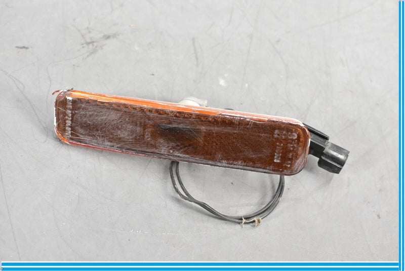 Load image into Gallery viewer, 03-12 Maserati Quattroporte Rear Right Bumper Side Marker Turn Signal Oem