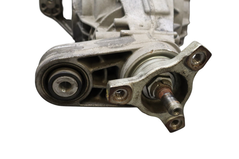 Load image into Gallery viewer, 17-21 Alfa Romeo Stelvio Rear Differential Diff Axle Carrier 55275932 Oem