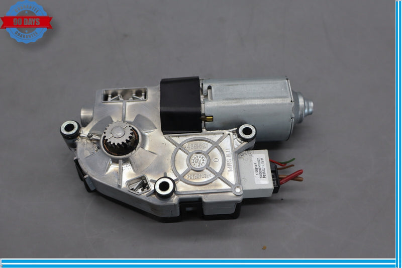 Load image into Gallery viewer, 11-17 Volkswagen Touareg Rear Panoramic Sunroof Sun Roof Motor Assembly Oem
