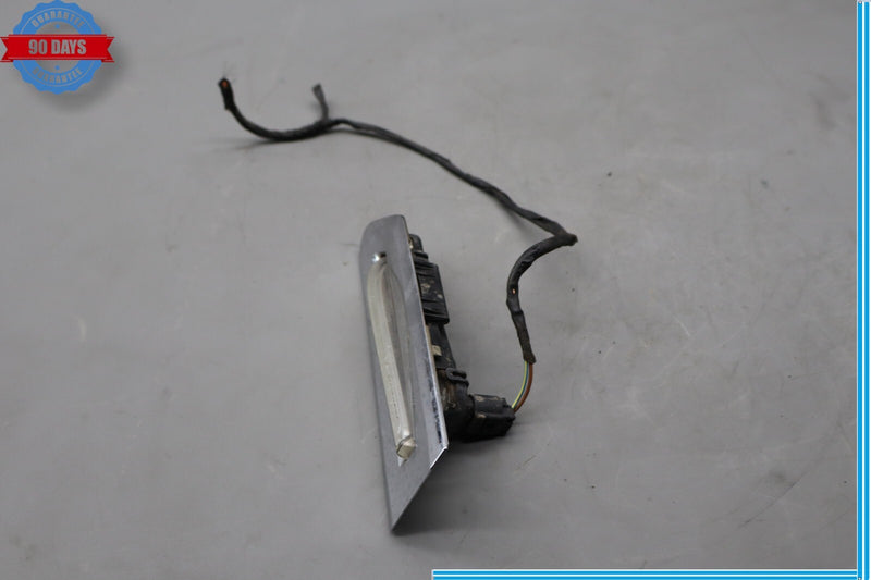Load image into Gallery viewer, 09-12 BMW 750Li xDrive Front Right Fender Turn Indicator Signal Light Lamp Oem