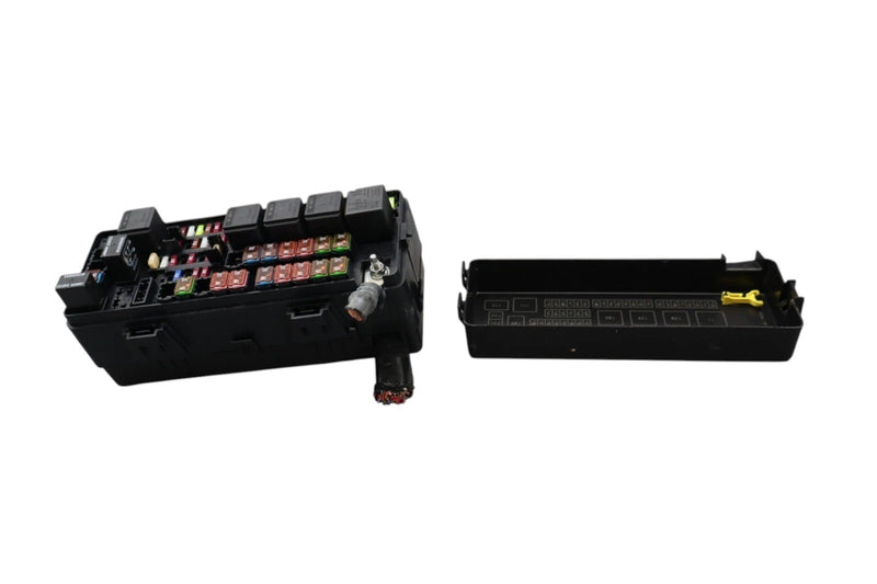 Load image into Gallery viewer, 14-21 Maserati Ghibli S Power Distribution Fuse Relay Box Block 7154763030 Oem