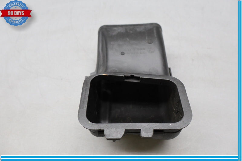 Load image into Gallery viewer, 09-15 BMW 750Li xDrive Right Passenger Side Engine Air Intake Duct Oem