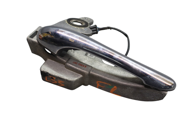Load image into Gallery viewer, 03-13 Maserati Quattroporte M139 Front Left Side Exterior Door Handle Oem