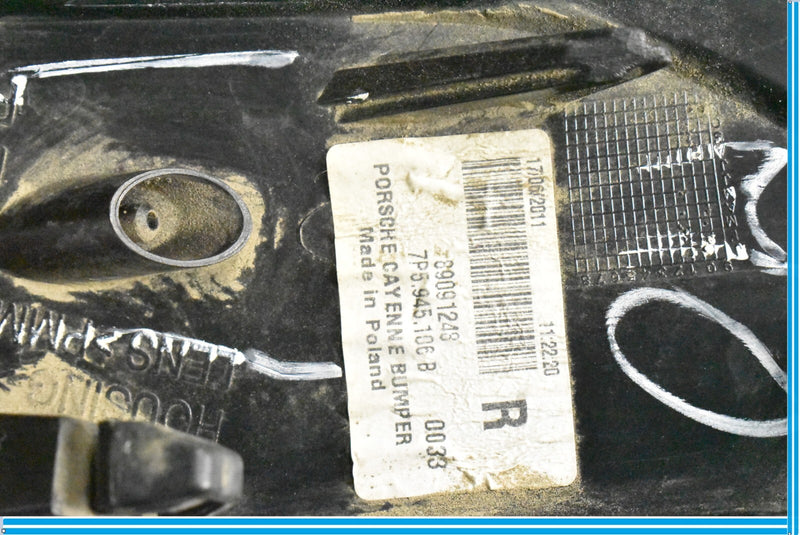 Load image into Gallery viewer, 11-14 Porsche Cayenne Rear Right Passenger Bumper Reflector 7P5945106B Oem