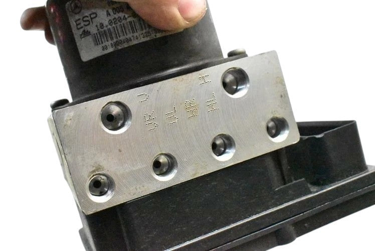 Load image into Gallery viewer, 05-09 Mercedes CLK550 SLK55 C230 ABS Anti Lock Brake Pump ESP 0365454132 Oem