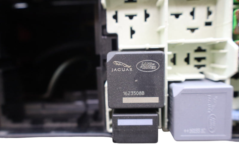 Load image into Gallery viewer, 17-20 Jaguar XE X260 Front Engine Bay Fuse Relay Box Junction Block Oem