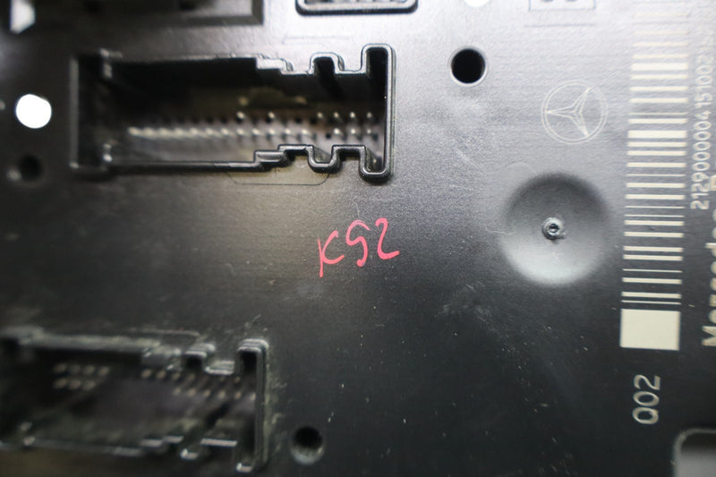 Load image into Gallery viewer, 07-18 Mercedes W212 E250 E350 CLS550 Rear Fuse Relay Box SAM Assembly Oem