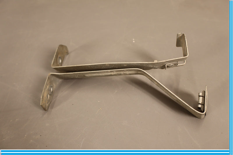 Load image into Gallery viewer, 08-18 Mercedes CLS550 E550 E350 Front Left Driver Side Bumper Bracket Oem