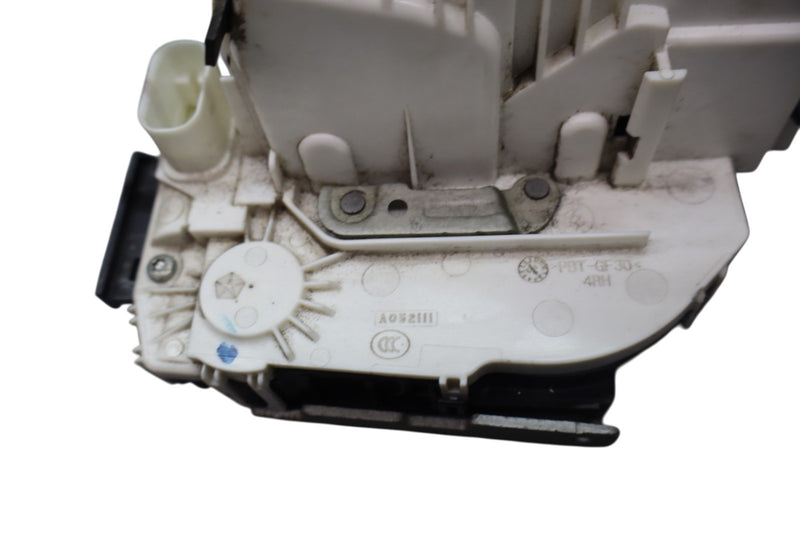 Load image into Gallery viewer, 14-17 Maserati Ghibli Front Right Side Door Lock Latch Actuator 670003103 Oem