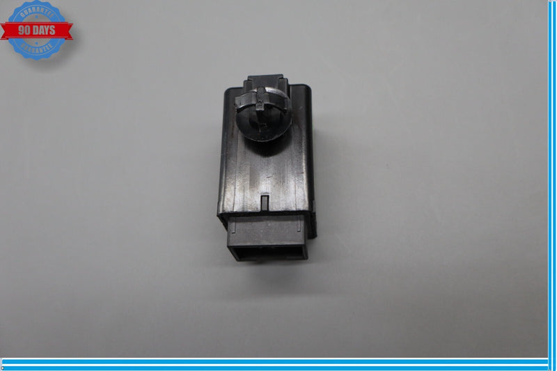 Load image into Gallery viewer, 15-19 Hyundai Genesis Sedan G80 Relay Stop Signal Control Module Unit ECU Oem