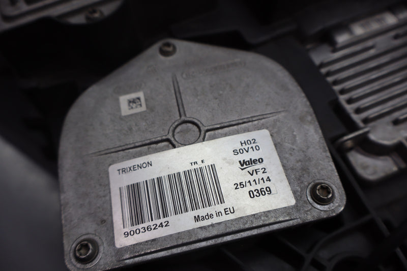 Load image into Gallery viewer, 14-17 Maserati Quattroporte Left Side Headlight Lamp HID Xenon 670006569 Oem