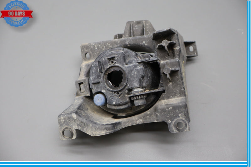 Load image into Gallery viewer, 08-10 Porsche Cayenne S 957 Front Left Side Fog Light Lamp W/ Bracket Oem