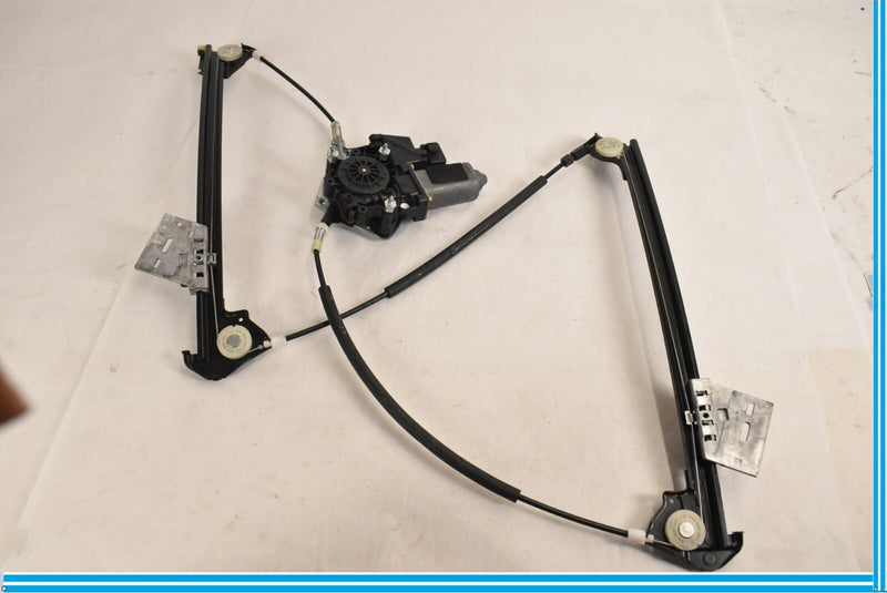Load image into Gallery viewer, 2007-2013 BMW E70 X5 FRONT RIGHT PASSENGER DOOR WINDOW REGULATOR MOTOR